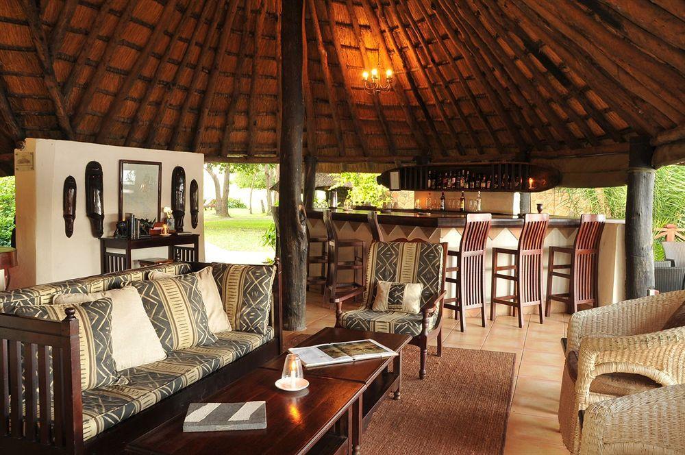 Three Cities Thorntree River Lodge ลิฟวิงสโตน ภายนอก รูปภาพ