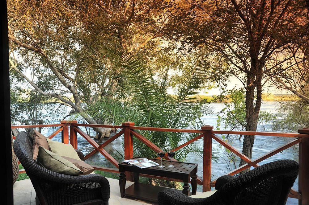 Three Cities Thorntree River Lodge ลิฟวิงสโตน ภายนอก รูปภาพ